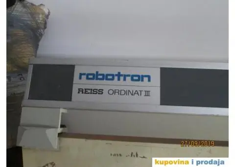 Kupujem lenjire za crtaću tablu marke "Robotron"