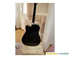 Gitara yamaha